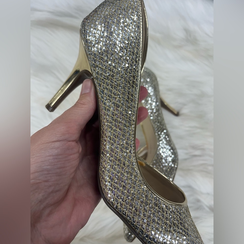 Marc Fisher Gold high heeled shoes size 8 woman’s - Picture 7 of 10